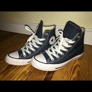Navy Blue Converse All Star’s